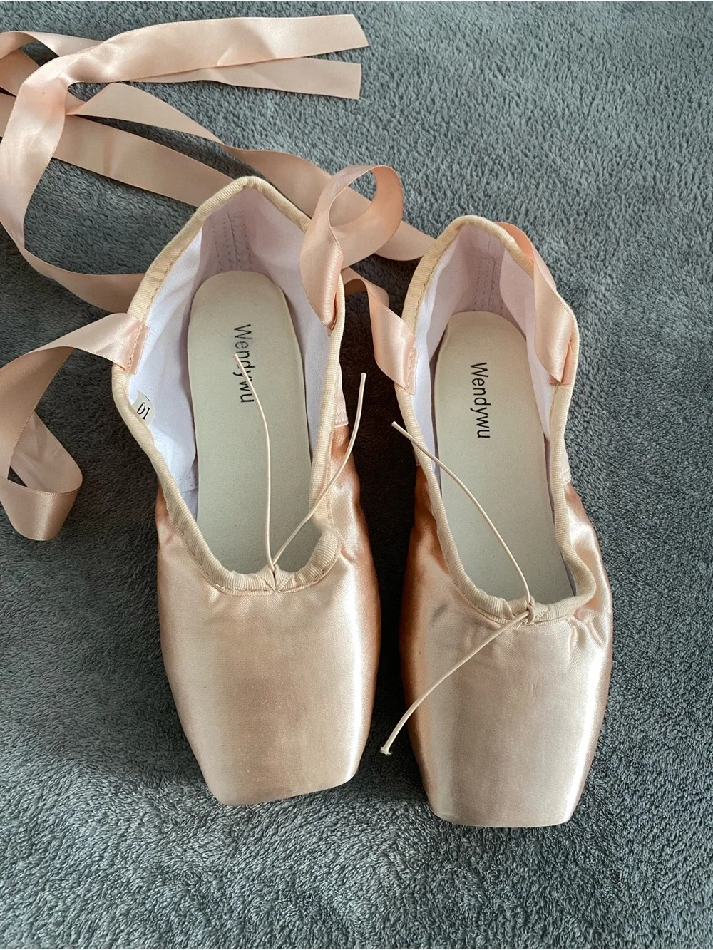 Wendywu Pink Satin Pointe Ballet Shoes Size 10 - Picture 12 of 16
